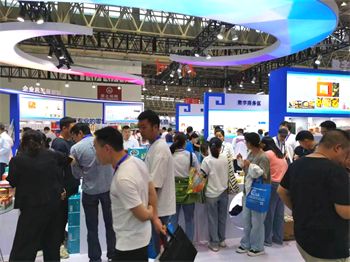 第八屆武漢國際電子商務(wù)暨 產(chǎn)業(yè)博覽會(huì)舉行 我市組織71家企業(yè)共325款產(chǎn)品參與現(xiàn)場(chǎng)展銷 荊州權(quán)威新聞門戶網(wǎng)站